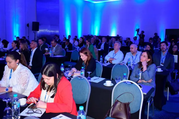 Debate sobre productos tradicionales, digitalización y audiencias jóvenes