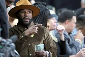 Floyd Mayweather afronta cargos graves en Nevada por un cheque sin fondos de 200.000 dólares