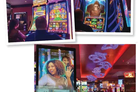 Espacio interior del recinto de entretenimiento y juego de Northfield Park Racino