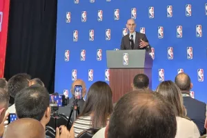 Adam Silver apoya una supervisión federal más fuerte para las apuestas deportivas en EE. UU.