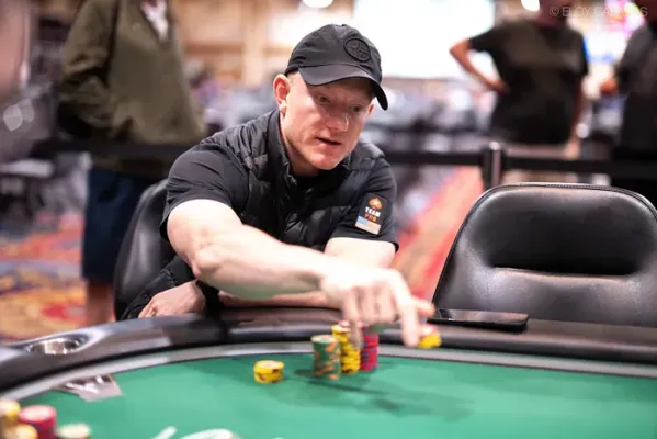 Jason Koon en el circuito de torneos en vivo