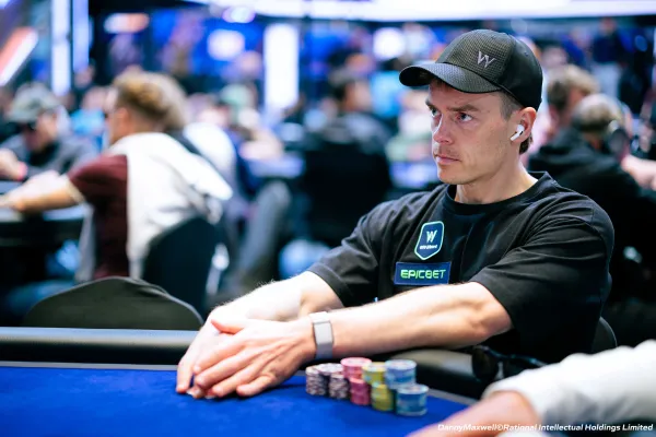 Espen Jorstad tras conquistar un nuevo título de WCOOP