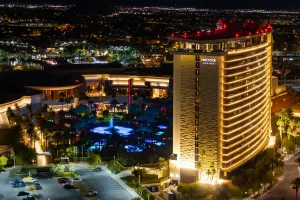 Red Rock Resorts mantiene apoyo de inversores pese al impacto temporal de obras en Las Vegas