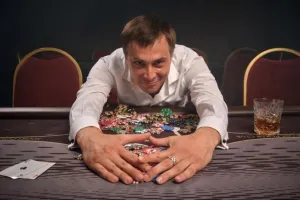 Por qué los casinos siguen vetando a Scott Kirby por contar cartas