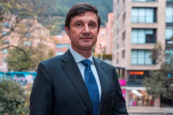 Jaime Vives Pinedo en su toma de posesión como presidente de Coljuegos